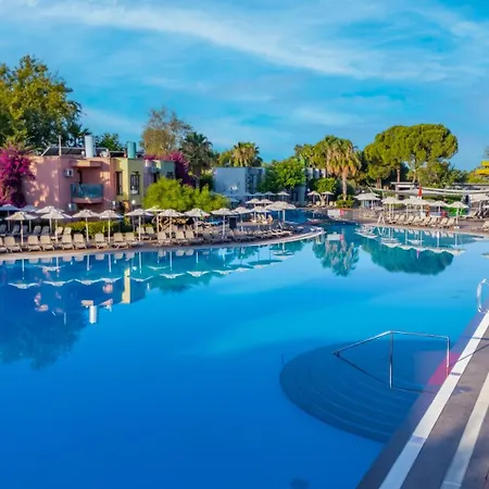 Θέρετρο Vonresort Golden & Aqua 4*