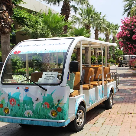 אתר נופש Vonresort Golden & Aqua 4*