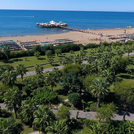Vonresort Golden & Aqua 4* Side