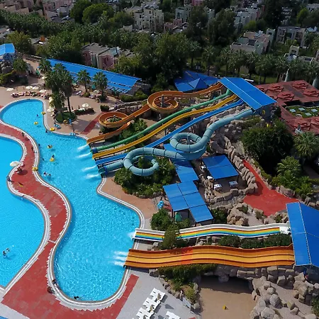 Vonresort Golden & Aqua 度假村
