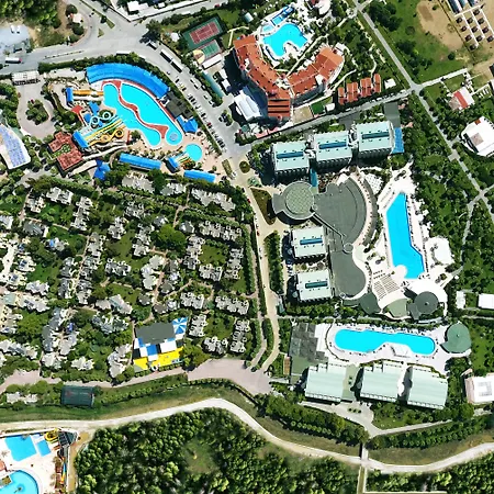 Vonresort Golden & Aqua 4* Side
